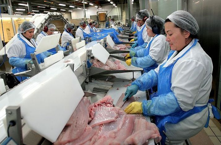 Meat Packer Jobs in Canada for foreigners that pays $13 per Hour